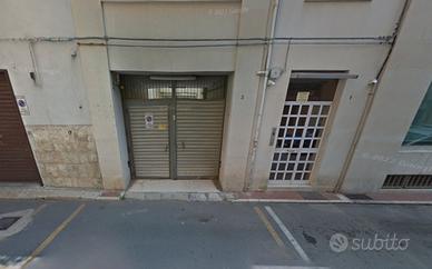 Andria - Posto auto in garage - Centro