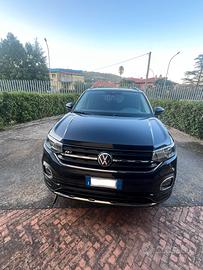 Volkswagen T-Cross Allestimento Life- R-Line Sport