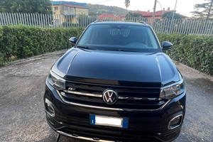 Volkswagen T-Cross Allestimento Life- R-Line Sport
