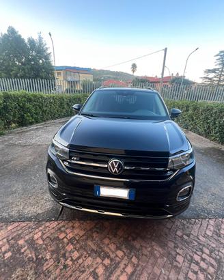 Volkswagen T-Cross Allestimento Life- R-Line Sport
