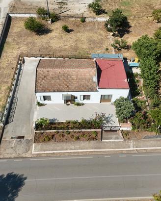 Villetta singola con giardino - nuova cliternia