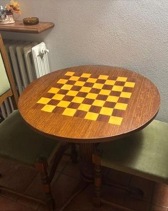 Tavolo scacchi/dama con 2 sedie