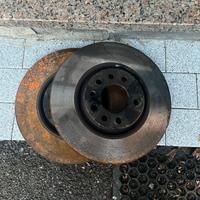 Dischi freno anteriori opel Astra 1.9 disle 2006