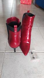 stivaletti vernice rossa ed elastico  nero tg. 41 