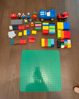 Lotto Lego Duplo oltre 100 pezzi + base