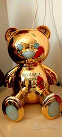 Lampada Orsetto Moschino “This Is Not A Moschino"