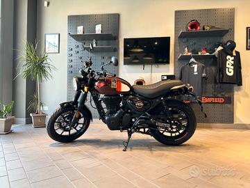 Royal Enfield HNTR 350 Dapper