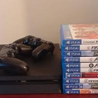PlayStation 4 con 2 joystick e giochi inclusi