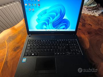Acer i3 7th - 4 GB ram- SSD 128gb