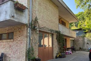 Villetta indipendente con corte e terreno