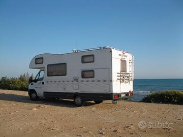 Camper usato pochissimo e sempre in rimessa
