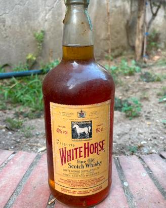 White Horse Fine Old Scotch