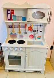 Cucina giocattolo 