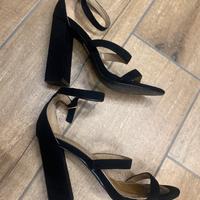 Sandali con tacco alto