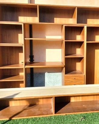 Libreria in legno massiccio