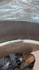 Set 4 cerchi Arcastin + 4 gomme 4 stagioni Nokian
