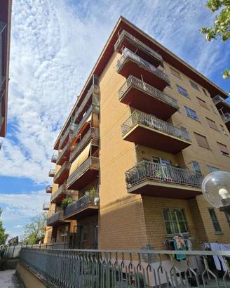 Appartamento di 110 m² con 4 locali a Guidonia Mon