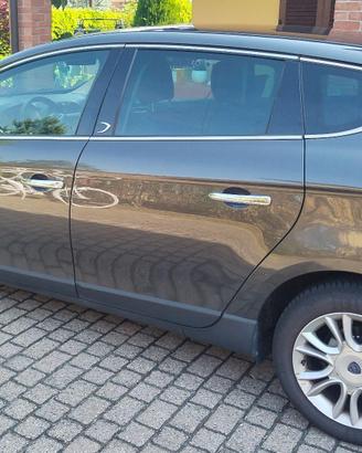 Lancia Delta 120 CV diesel