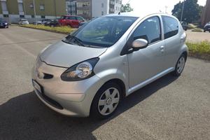 Toyota Aygo 1.0 benzina 5 porte 110 Milà km