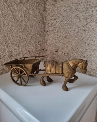Cavallo in ottone