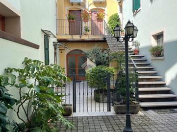 3 LOCALI A LONATO DEL GARDA
