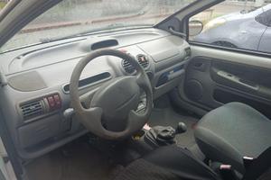 Renault Twingo autocarro