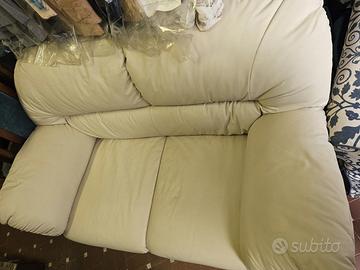 DIVANO 2 POSTI IN ECOPELLE