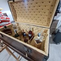 Antico Baule Forziere Bar da arredamento 
