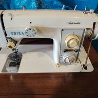 Macchina da cucire Erika manuale a pedale 