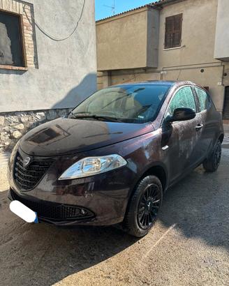 Lancia Ypsilon elefantino 2014 0.9 TwinAir