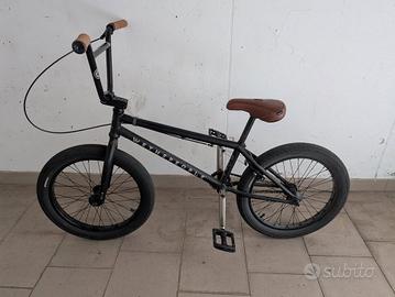 Bmx freestyle assemblata Wethepeople