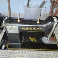 Macchina da cucire Necchi