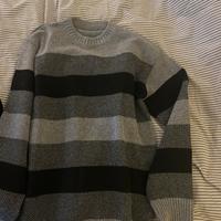 Maglione grigio a righe