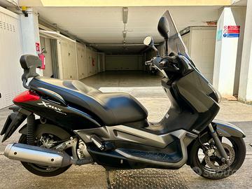 Yamaha XMax 250