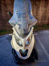 Piaggio mp3 300 LT Patente B