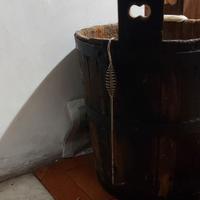 Antico contenitore per vendemmia