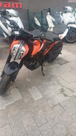 KTM Duke 125