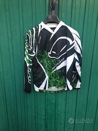 Abbigliamento ugo con guanti abbinati
