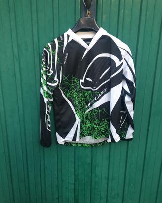 Abbigliamento ugo con guanti abbinati