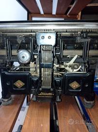 Macchina da scrivere Olivetti 