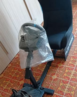 Volante Logitech G923 + postazione Playseat