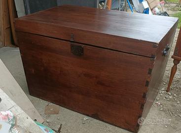 Grande baule in noce restaurato