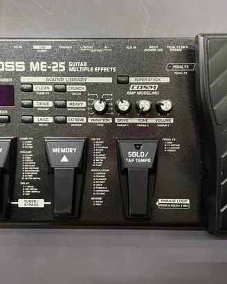 Pedaliera Multieffetto Boss Me 25