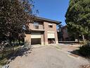 villa-di-283-m²-con-piu-di-5-locali-e-box-auto-dop