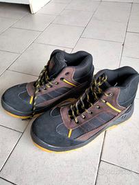 scarpe antinfortunistiche num.40 nuove.