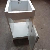 Mobiletto per campeggio completo di rubinetto 