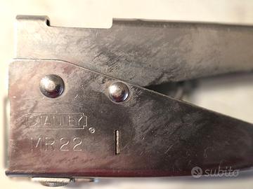 RIVETTATRICE MANUALE STANLEY-MR22 MADE IN USA.
