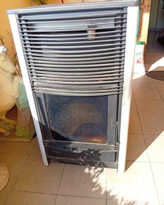 Stufa a pellet marca DZ