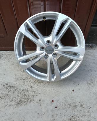Cerchio in lega MAK 225/60/R17