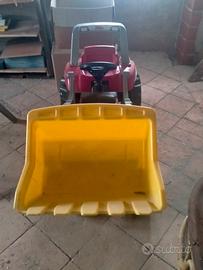 Trattore giocattolo 
